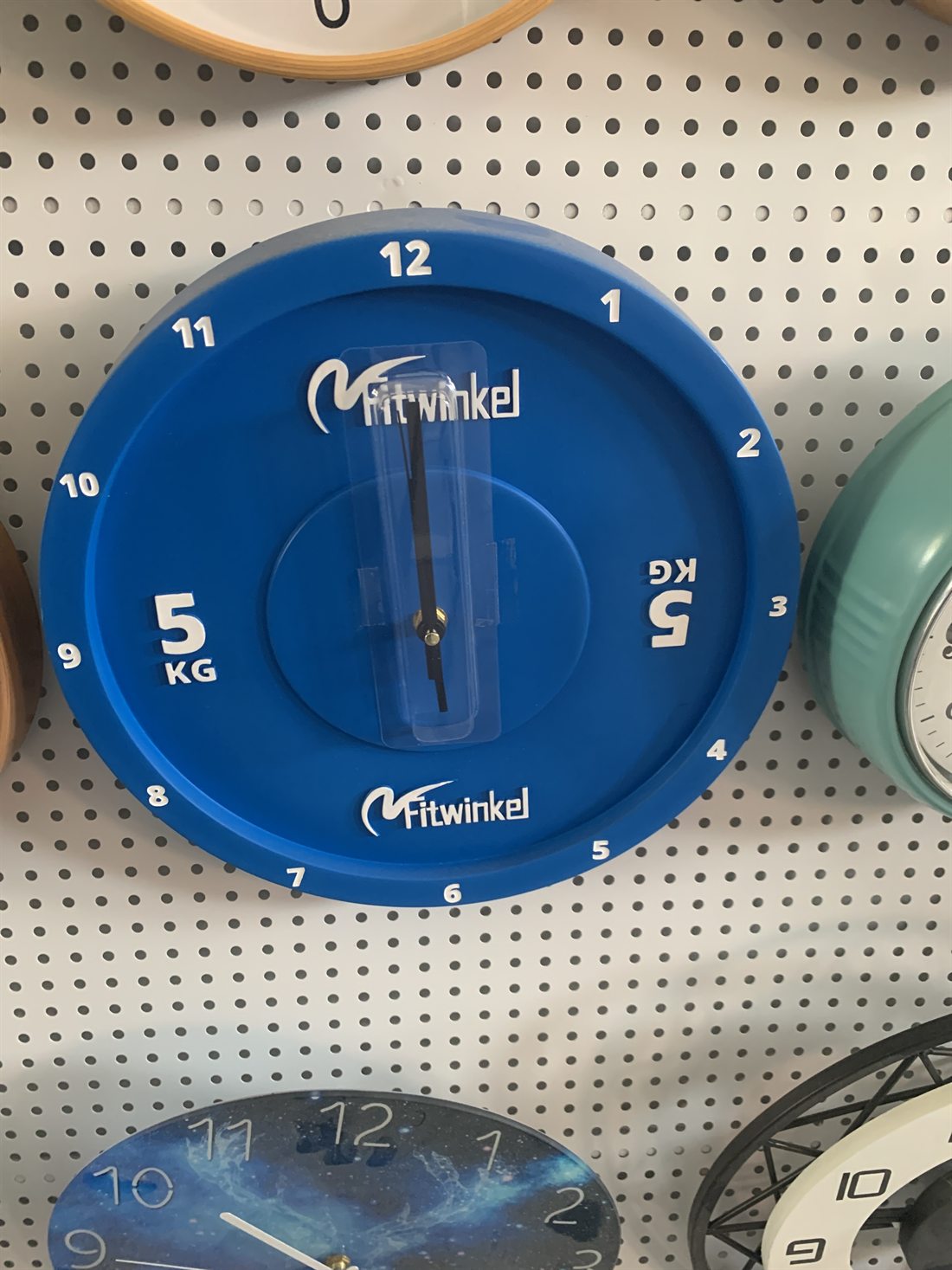 Fitwinkel blue custom gym clock with kilogram dial design