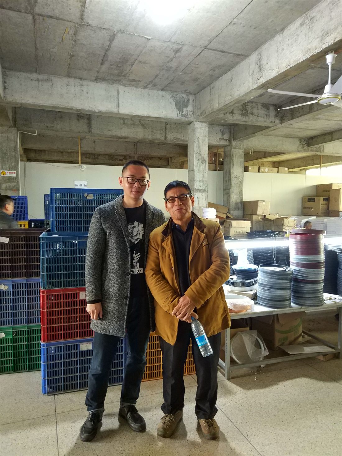 Customer visiting Bonmo Clock production floor